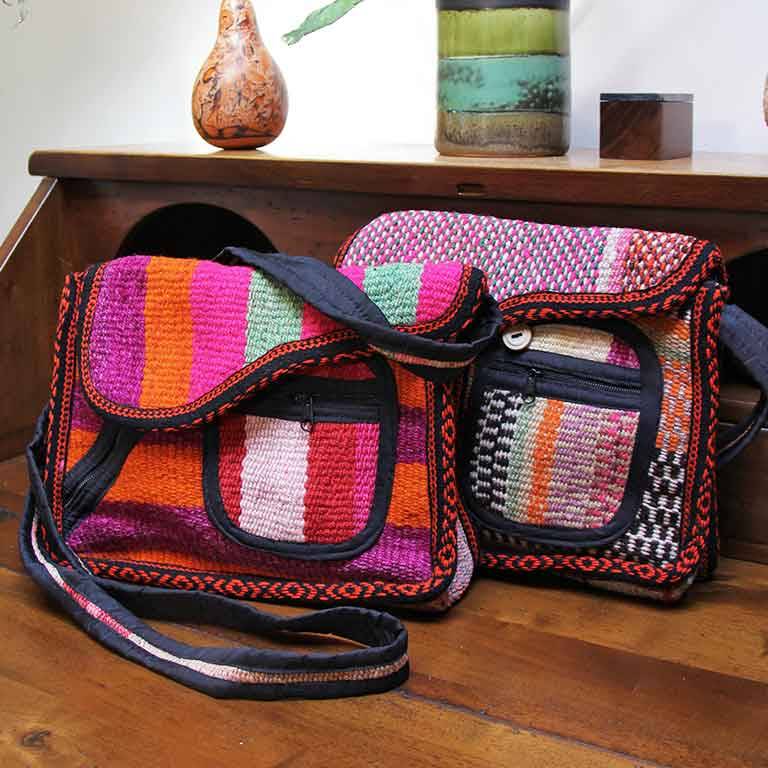 Bolsos y mochilas étnicas