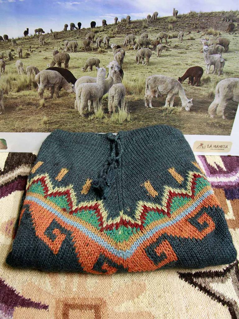 Poncho peruano Etno - Ropa de Lana de Alpaca - La Mamita