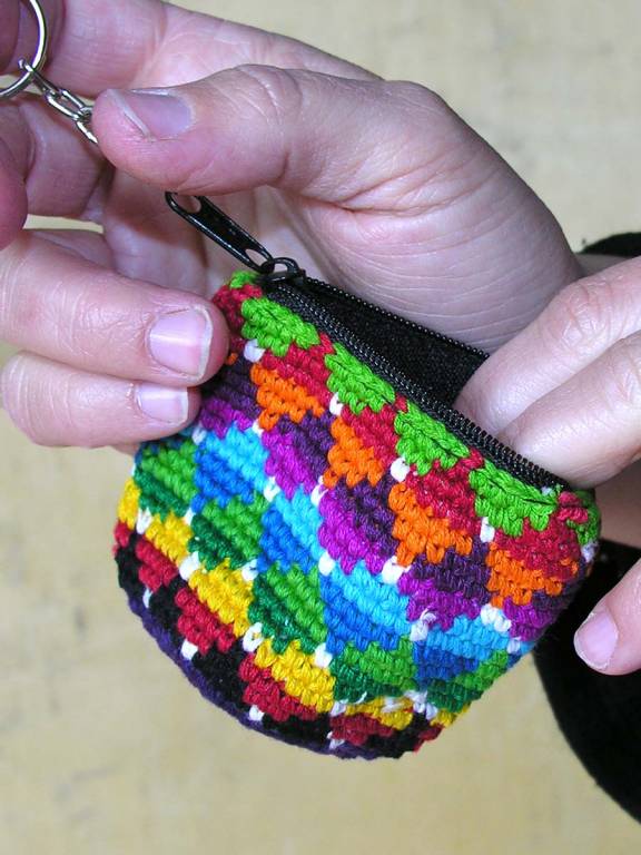 Llavero de ganchillo Sambita