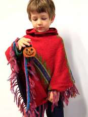 Poncho in lana Nada.