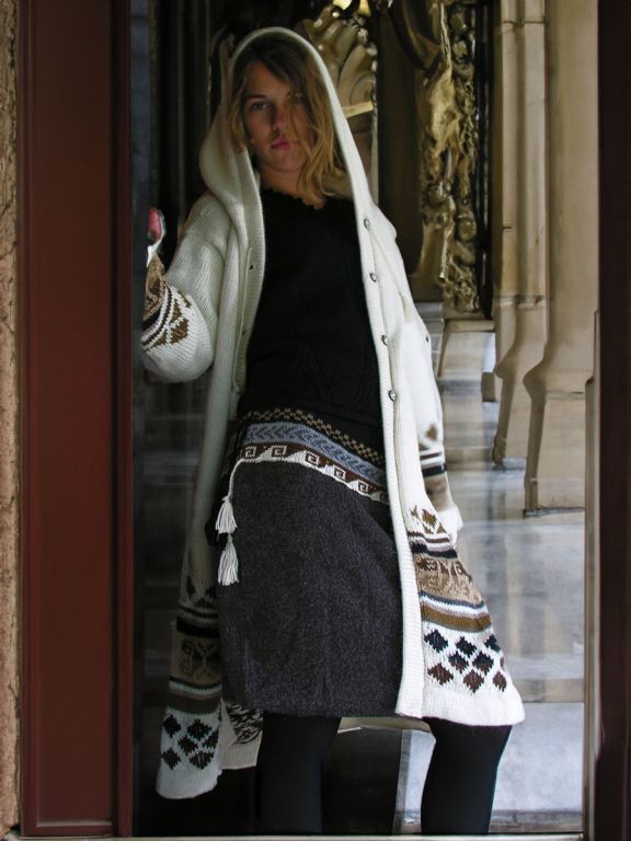 Susanna Alpaka Mantel.